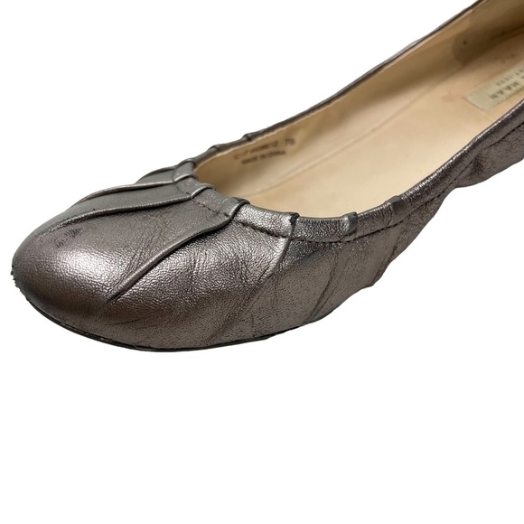 COLE HAAN Pewter Pleated Ballet Flats Slip On Loafers Genuine Leather Metallic 7 - Picture 11 of 16